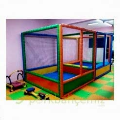 Trambolinli Top Havuzu